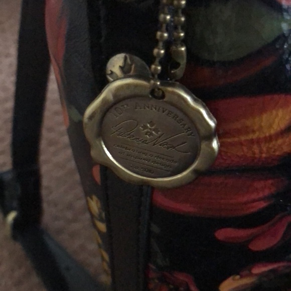 Patricia Nash leather, bucket bag. - Picture 6 of 9